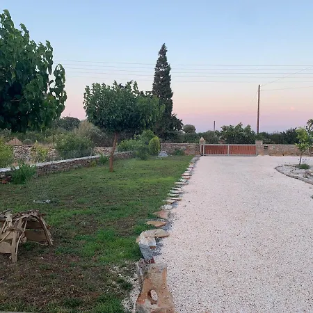 Apartament Sarris